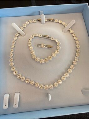 Elegant Swarovski Angelic Silver-Tone Crystal Necklace & Bracelet Set